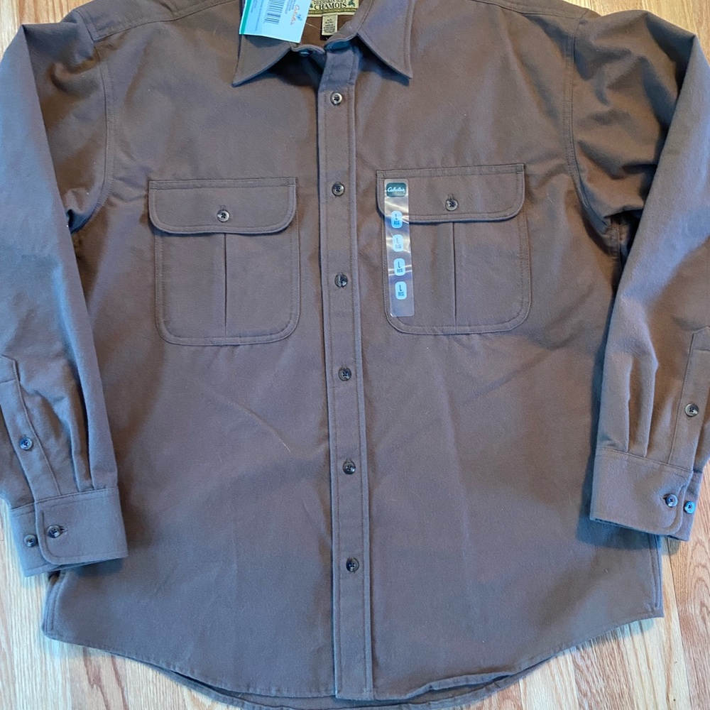 NWT Cabela’s Brown Button-Up Shirt